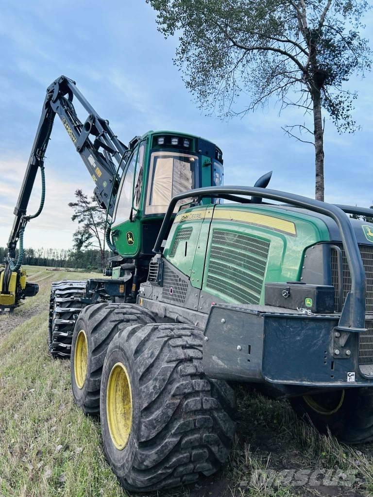 John Deere 1170G 8W Харвестери