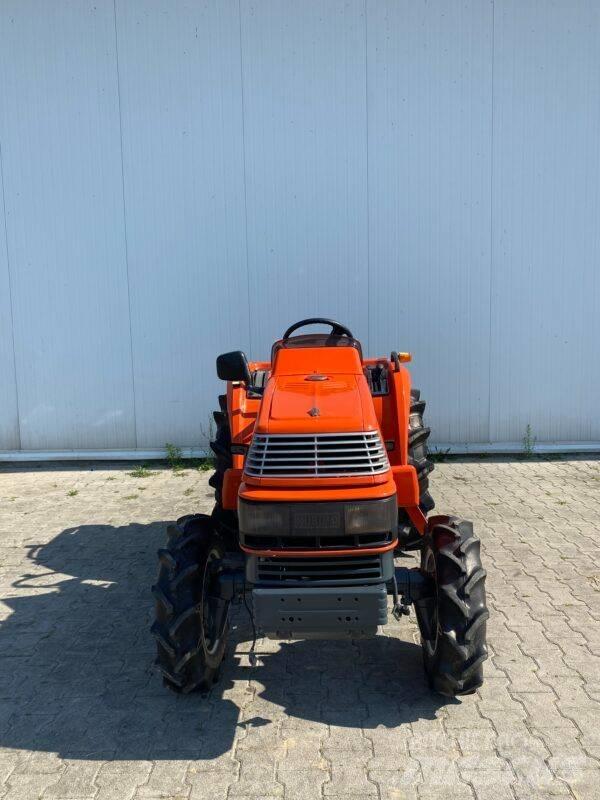 Kubota SATURN X24D Компактни трактори