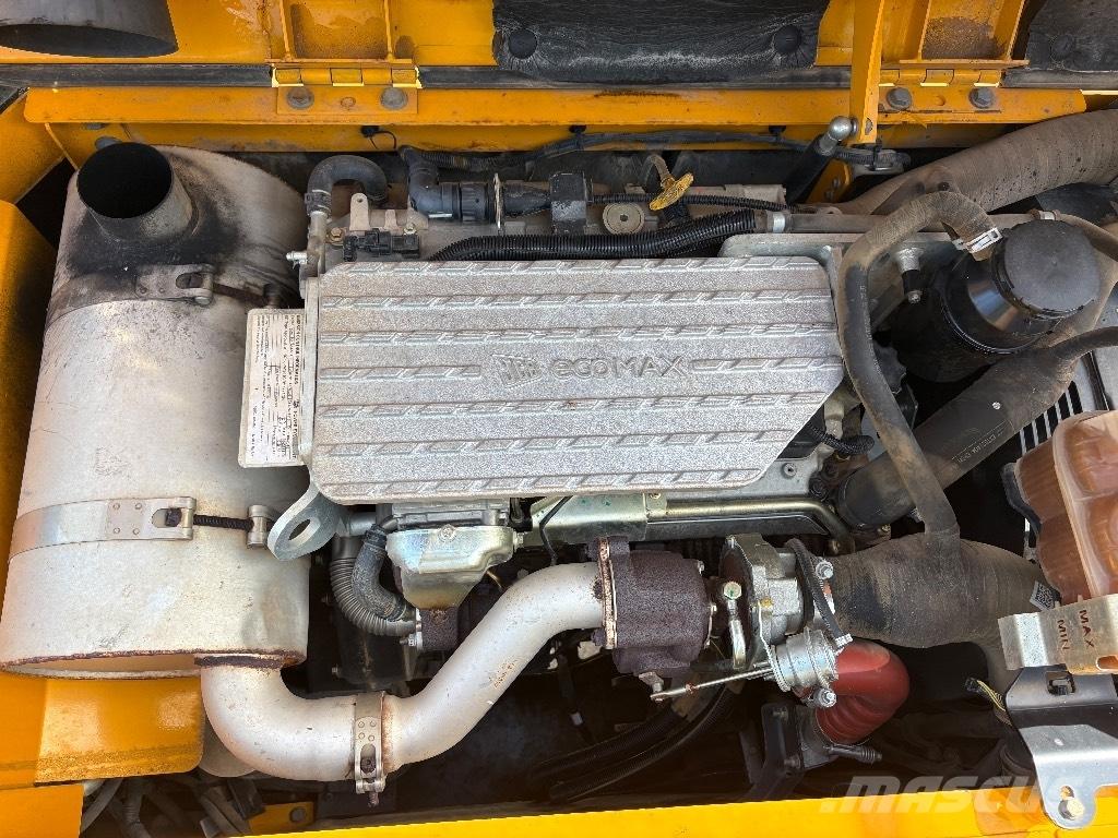 JCB JS 131 Верижен екскаватор