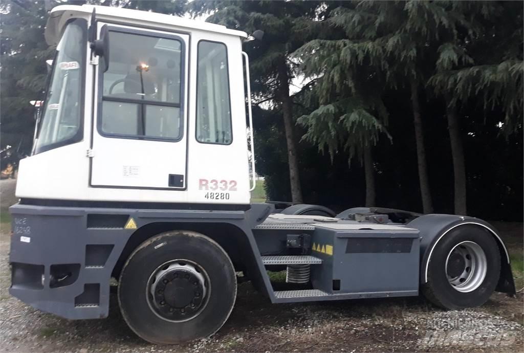  R332-4x4 Терминални трактори
