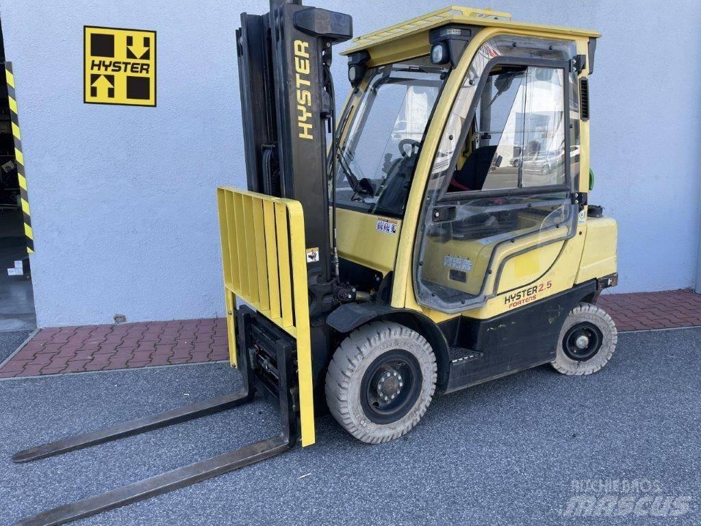 Hyster H2.5FT Камиони с АГУ