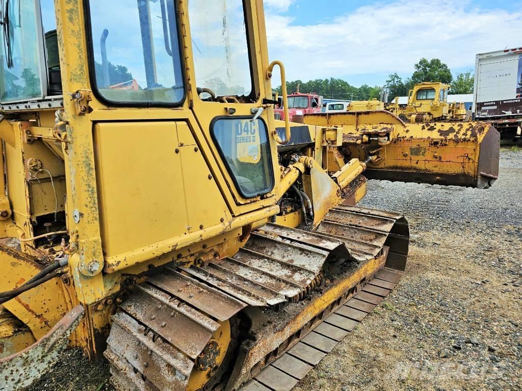 CAT D 4 C Верижни булдозери
