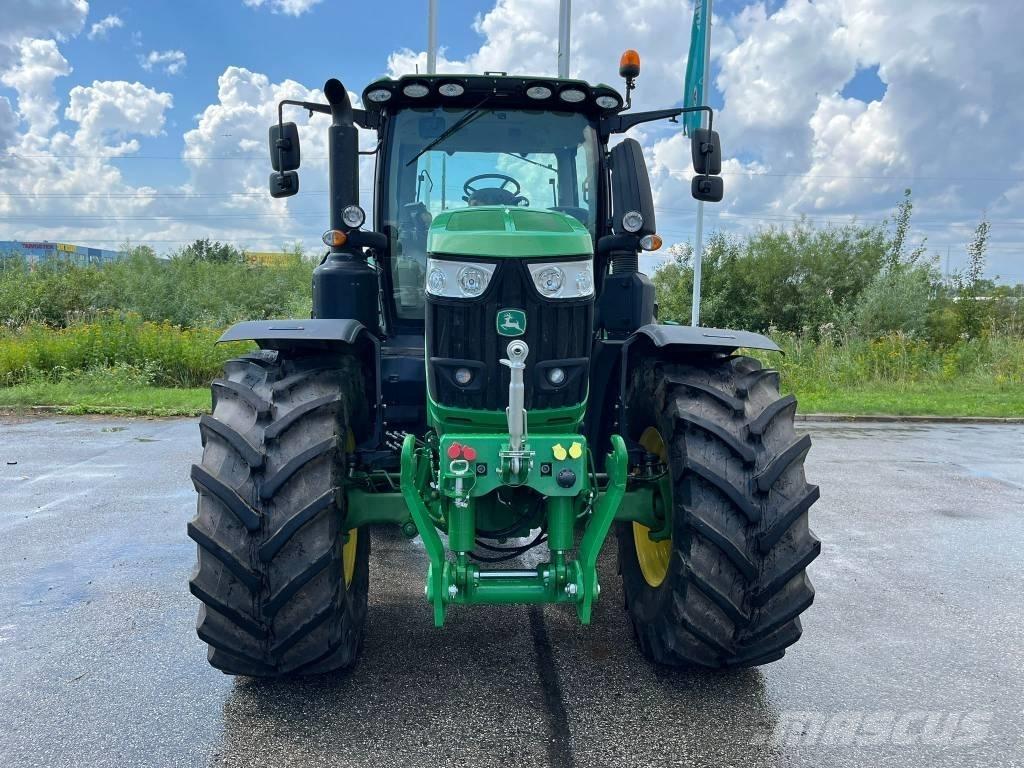 John Deere 6230 R Трактори