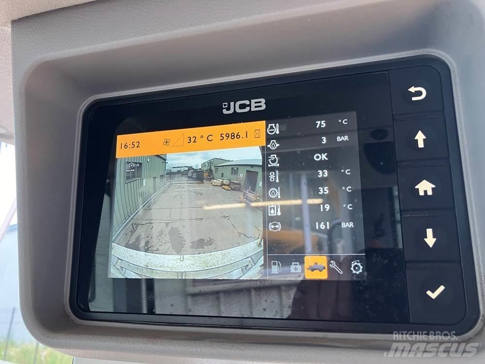 JCB 437 Колесни товарачи