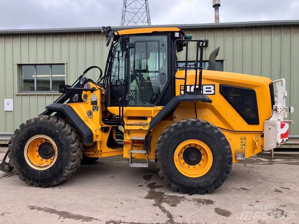 JCB 437 Колесни товарачи