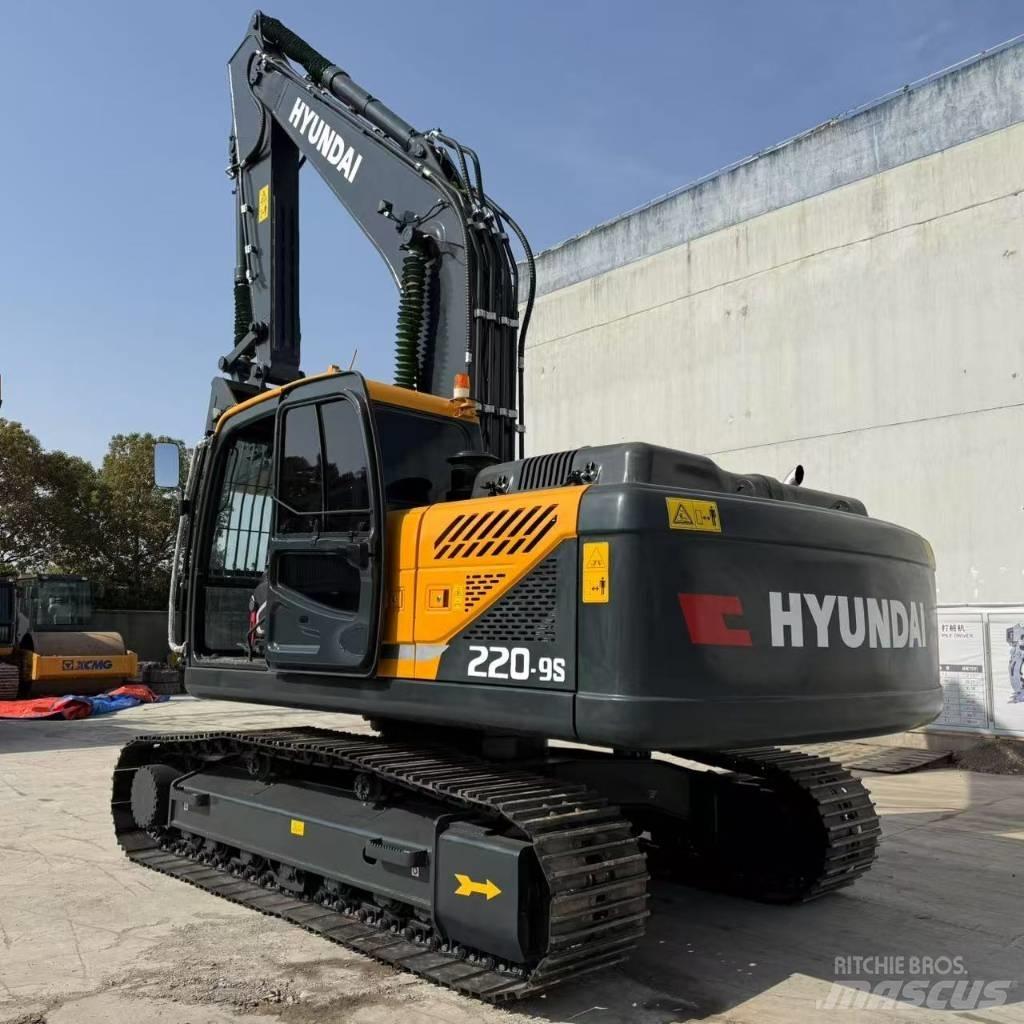 Hyundai R220-9S Верижен екскаватор