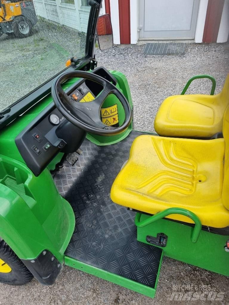 John Deere Gator TE Комунални съоражения