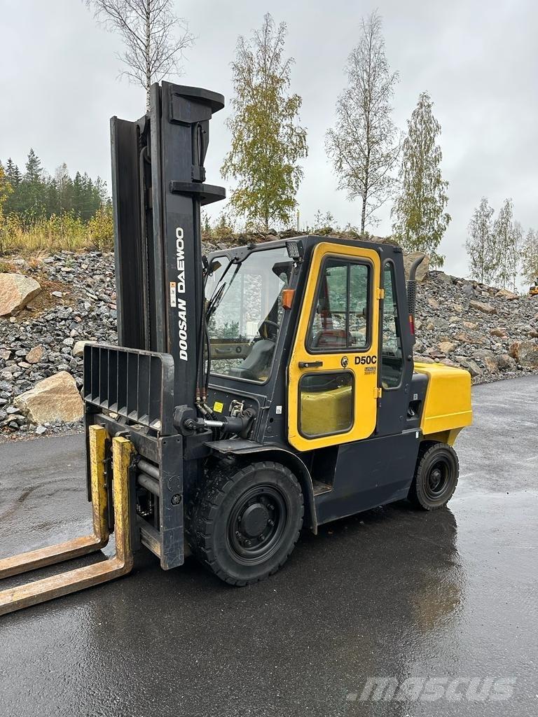 Doosan Daewoo D50-C2 Дизелови камиони
