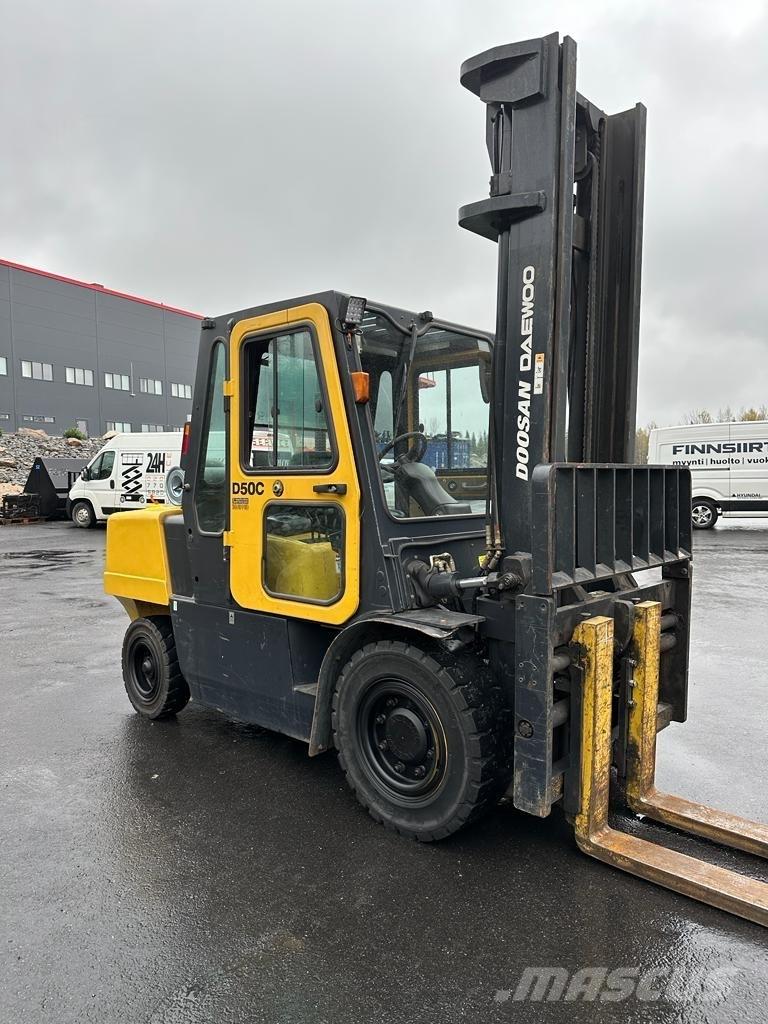 Doosan Daewoo D50-C2 Дизелови камиони