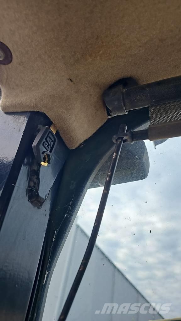 CAT 963 C Верижен товарач