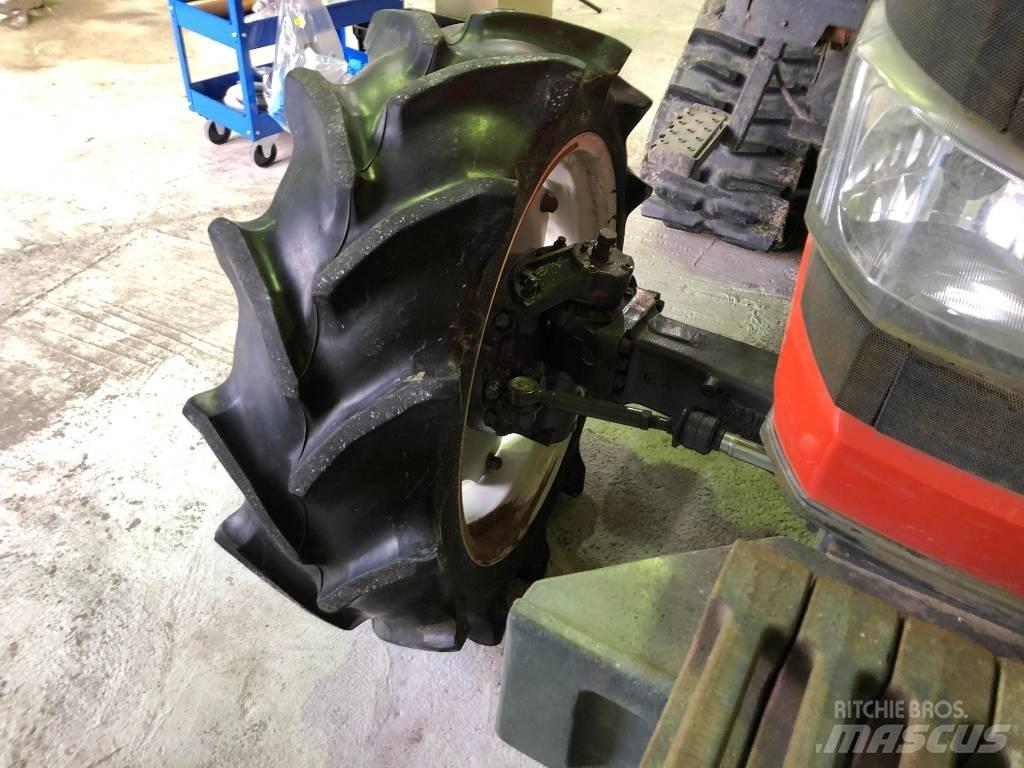 Kubota SMZ955 Трактори