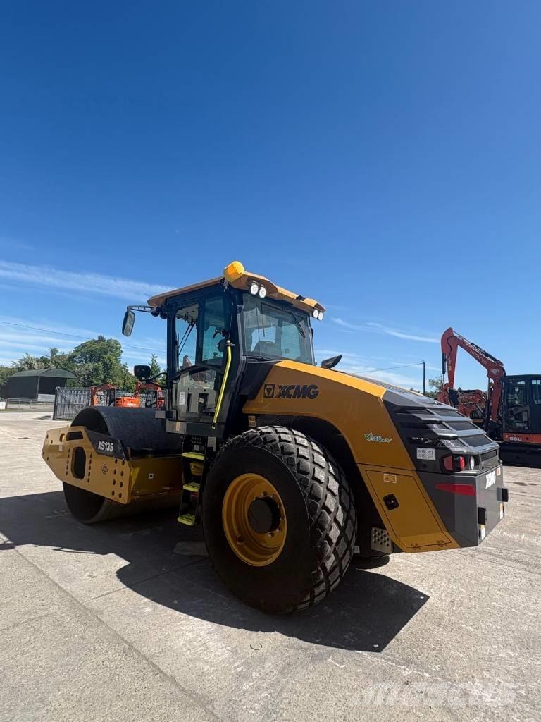 XCMG XS135 Еднобарабанни ролки
