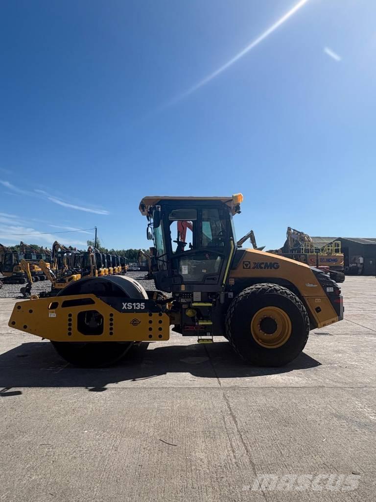 XCMG XS135 Еднобарабанни ролки
