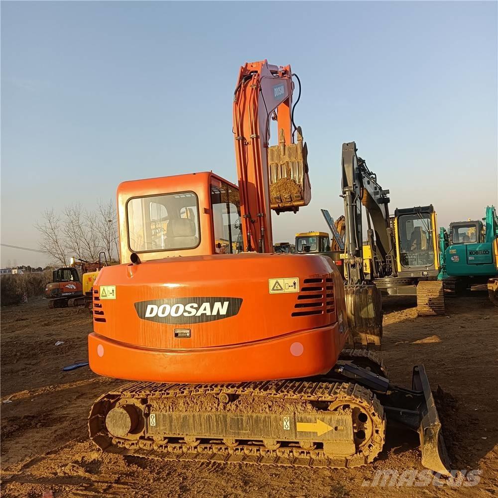 Doosan DH80G Средни екскаватори 7т - 12т