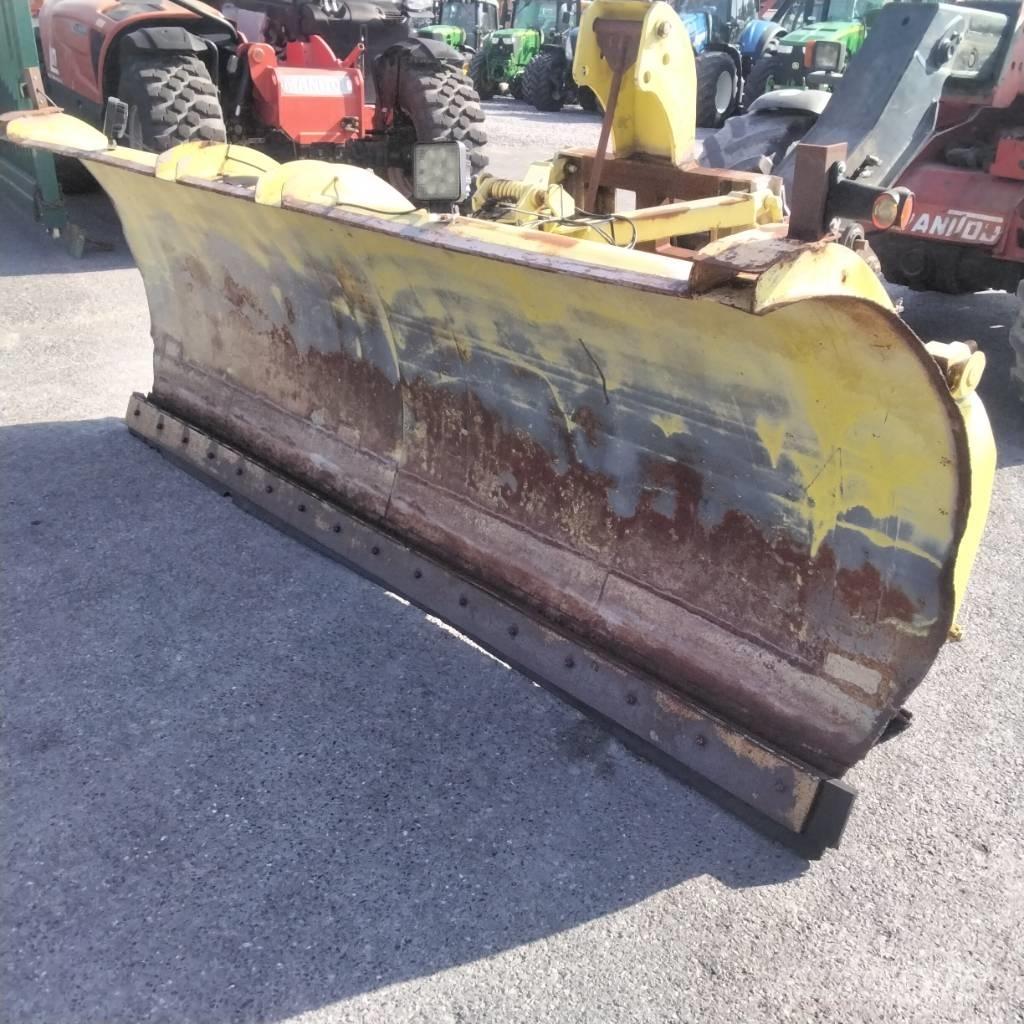 NC LAME ENSILAGE Друга техника за жънене на фураж