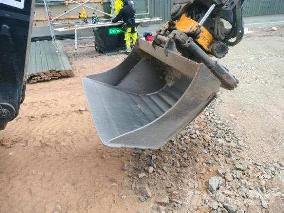 Huddig 1260 C Товарач със заден ексватор