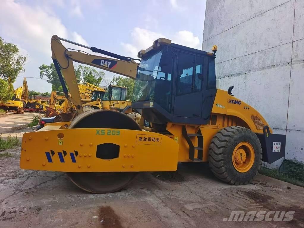 XCMG XS 203 J Еднобарабанни ролки

