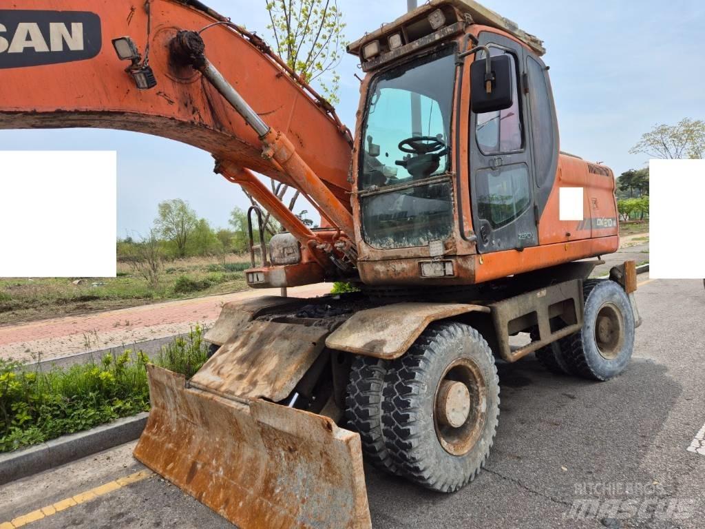 Doosan DX210WA Колесни екскаватори