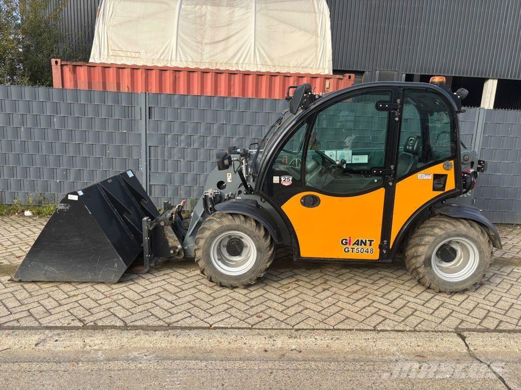 GiANT Tendo GT5048 Телескопични товарачи