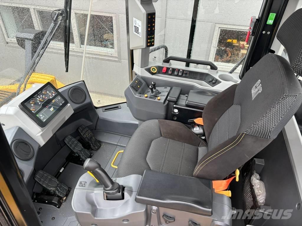 CAT 972 Колесни товарачи
