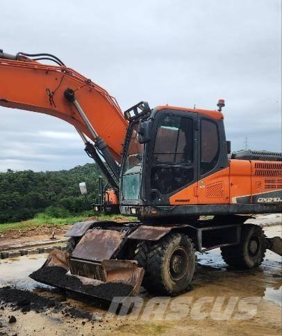 Doosan DX 210 W Колесни екскаватори