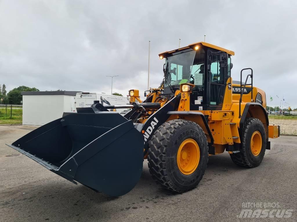 Hyundai HL955 A Колесни товарачи