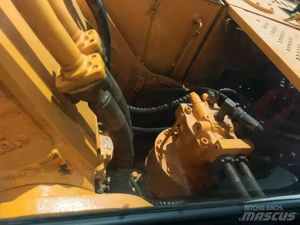 Hyundai 210-7 Колесни екскаватори