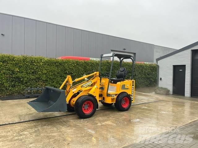 Kubota R 090 Колесни товарачи