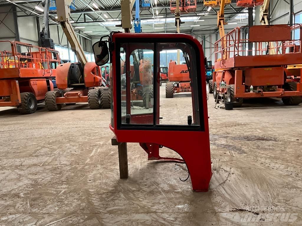 Yanmar Vio 25-6 Кабина