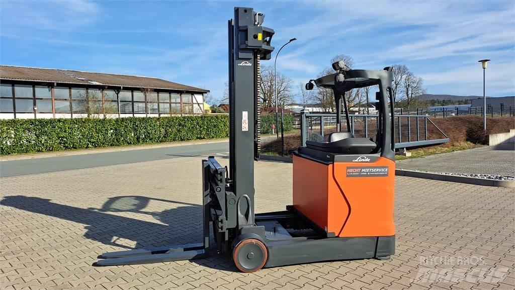 Linde R20 Ретрак/ Високоповдигач с изместване на вилката напред