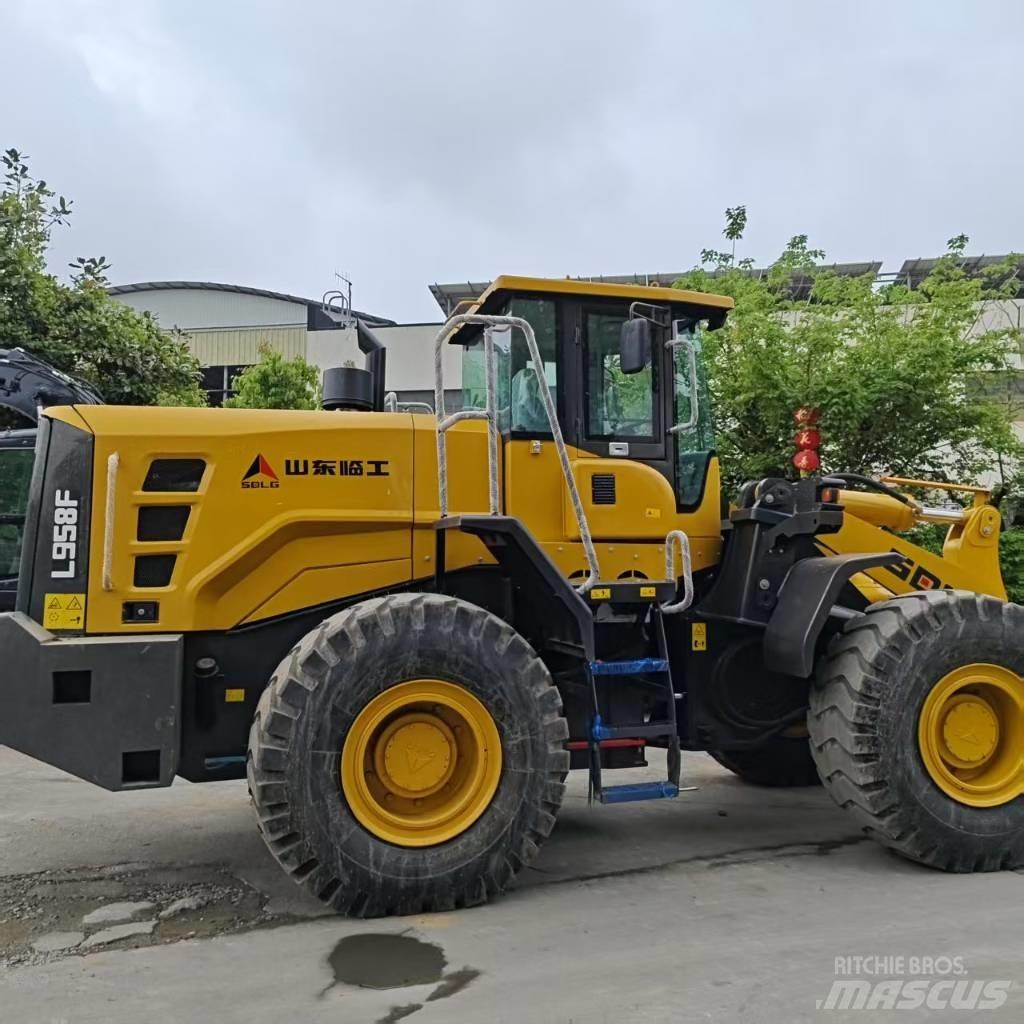 SDLG 958F Колесни товарачи