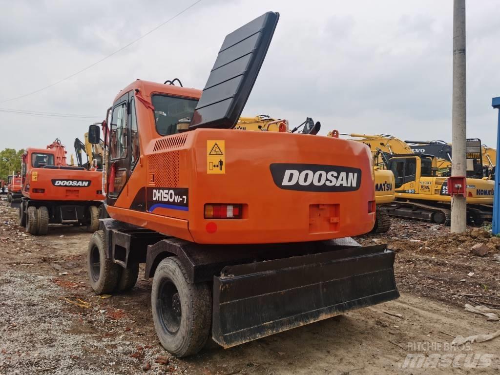 Doosan DH 150 W-7 Колесни екскаватори