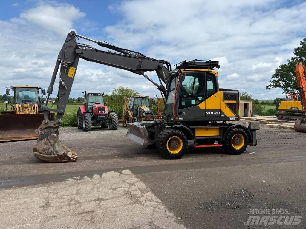 Volvo EWR 150 E Колесни екскаватори