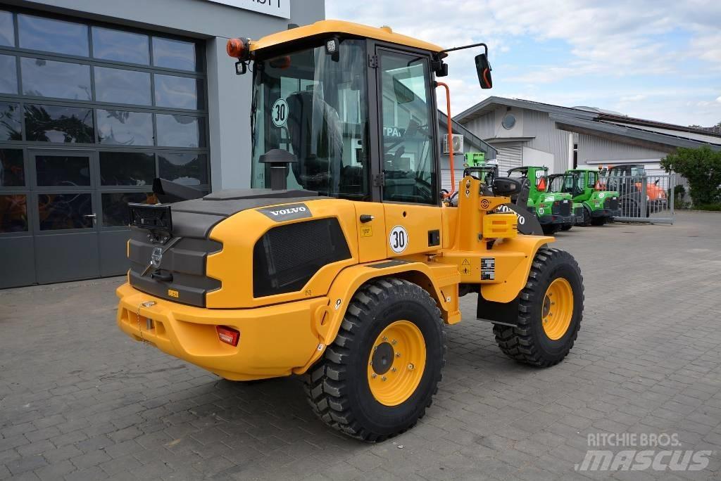 Volvo L30HS Колесни товарачи