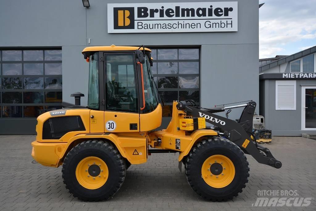 Volvo L30HS Колесни товарачи