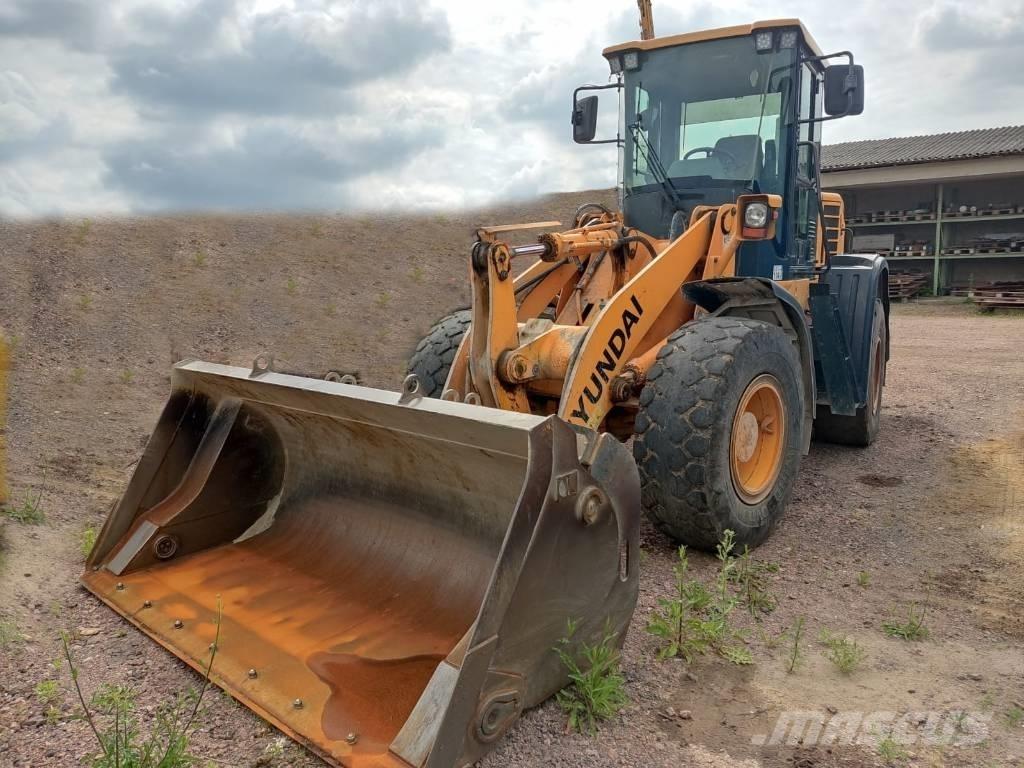 Hyundai 730-9A Колесни товарачи