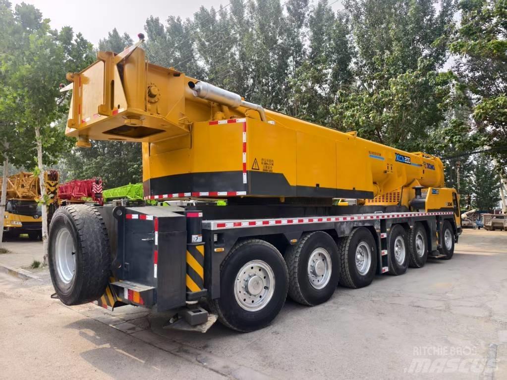 XCMG XCA 200 Всъдеходни кранове