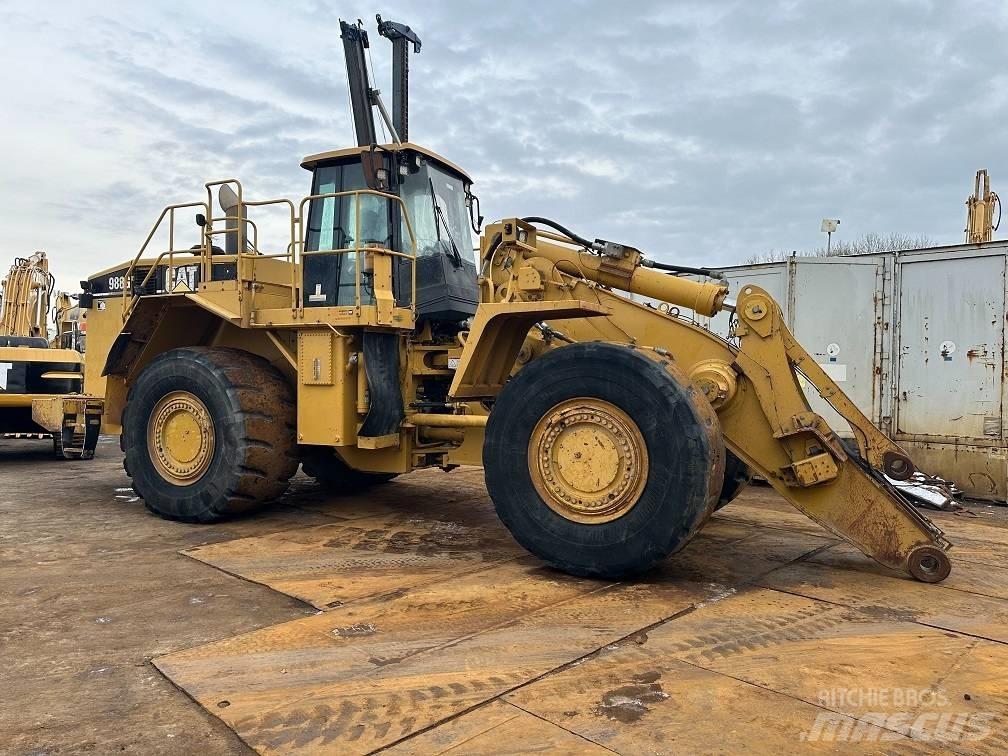 CAT 988 G Колесни товарачи
