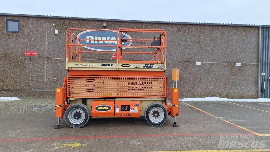 JLG 4069LE Ножични работни платформи