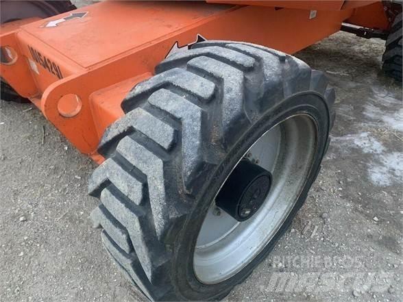 JLG 600AJ Съчленени стрелови подемници
