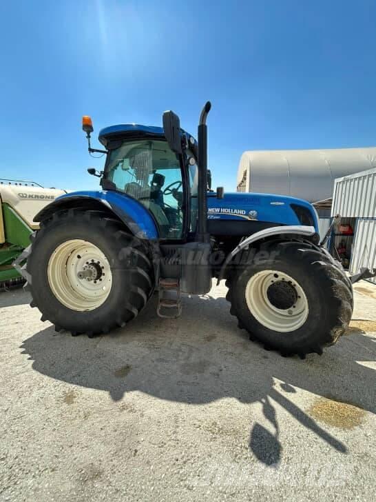 New Holland T7250 Трактори