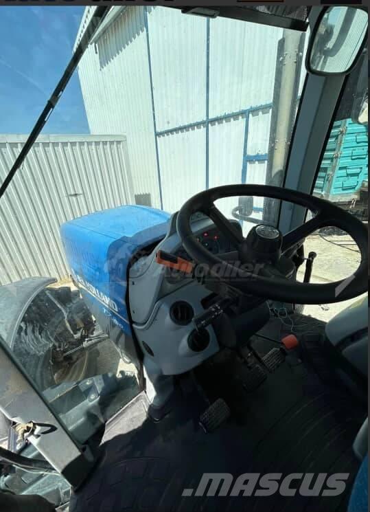 New Holland T7250 Трактори