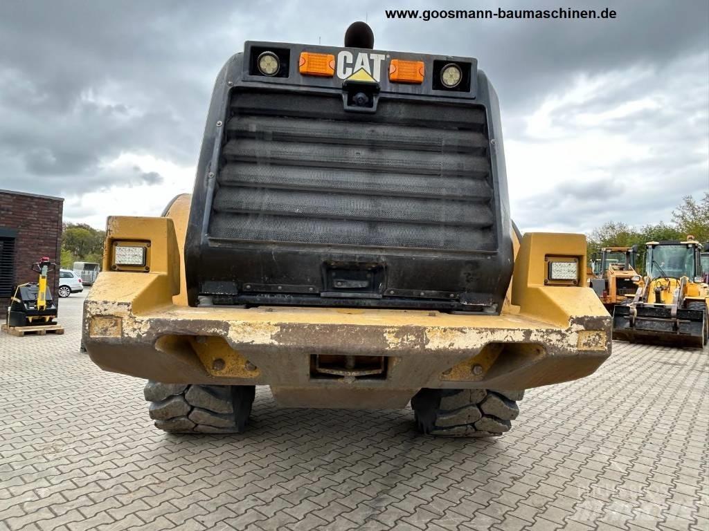 CAT 972 M Колесни товарачи