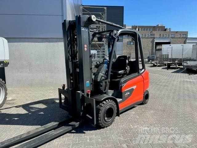 Linde E35L Електрически вилични кари-повдигачи