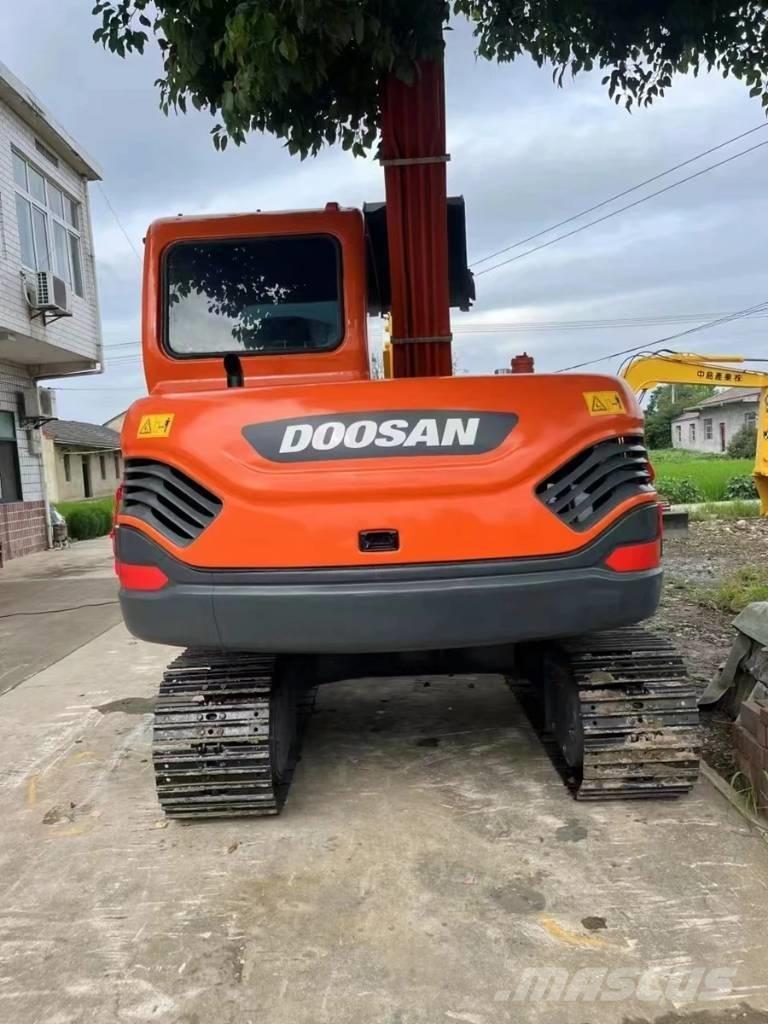 Doosan DX75-9C Средни екскаватори 7т - 12т