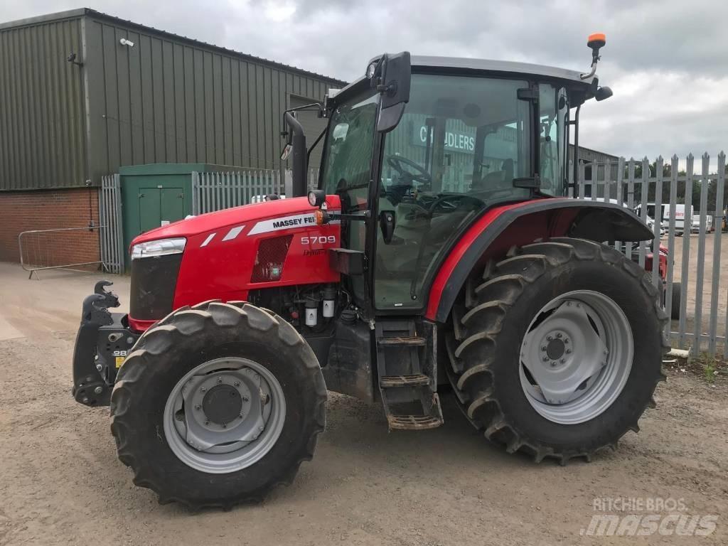 Massey Ferguson 5709 Трактори