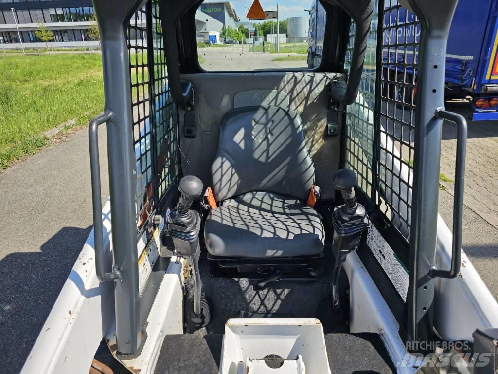 Bobcat S 130 Мини товарачи
