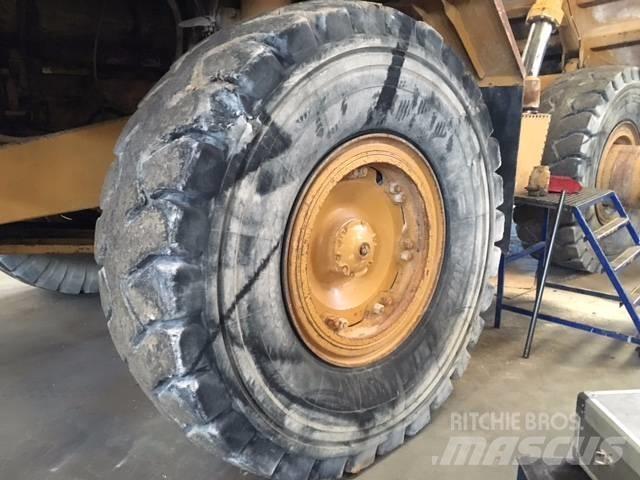 CAT 773 B Твърди самосвали
