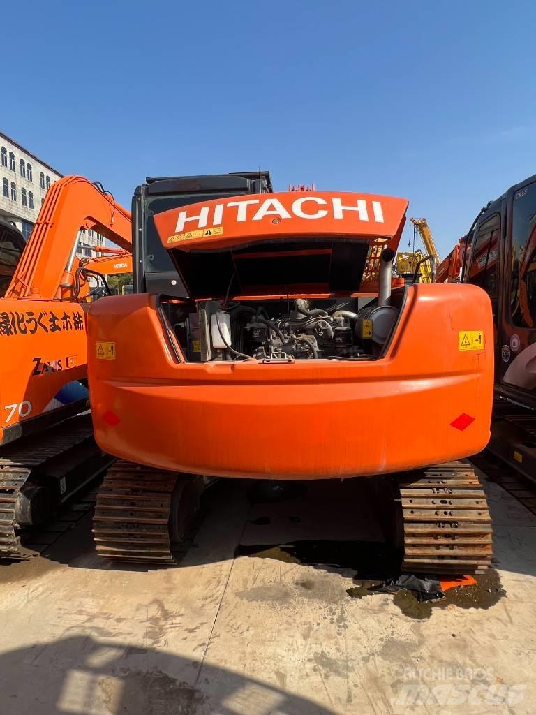 Hitachi ZX70 Средни екскаватори 7т - 12т