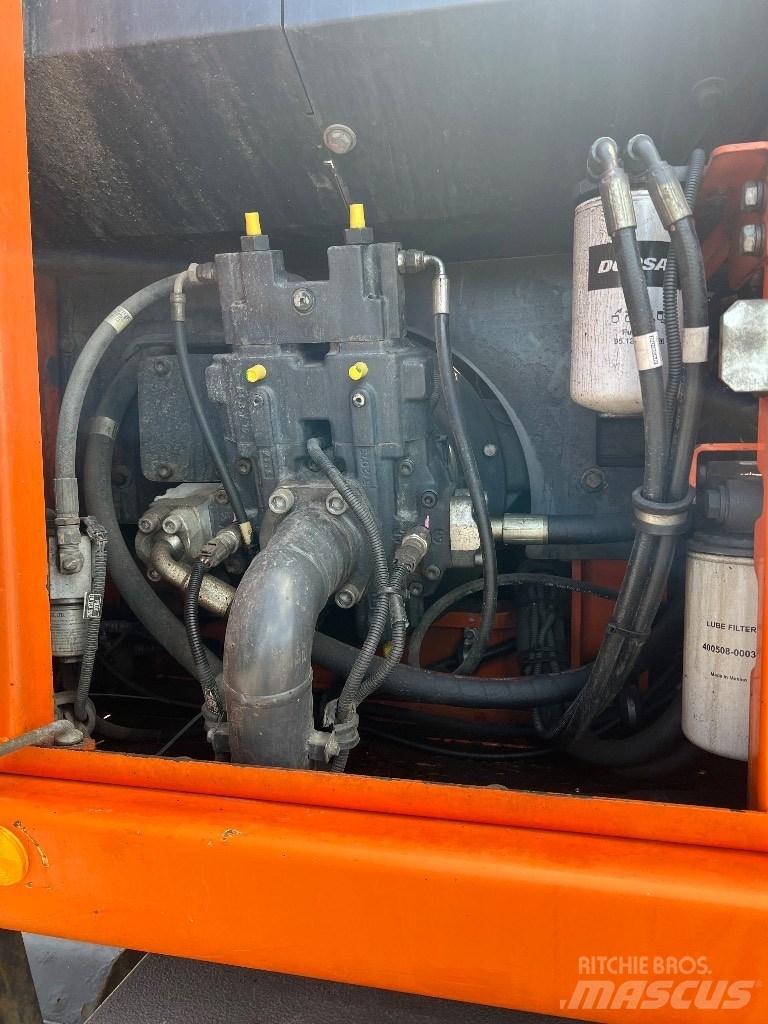 Doosan DX 160 W-3 Колесни екскаватори
